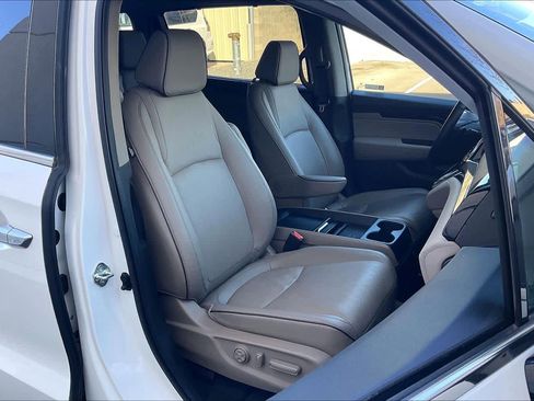 Used 2022 Honda Odyssey Elite image 8