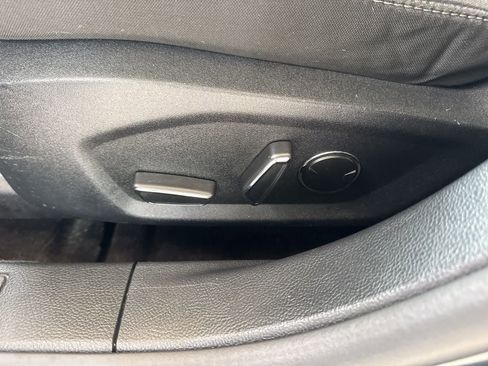 Used 2020 Ford Fusion SE image 17