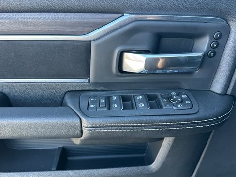 New 2026 RAM 2500 Laramie w/ Night Edition AWD/4WD image 10