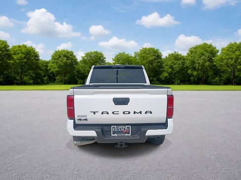 Used 2026 Toyota Tacoma SR5 AWD/4WD image 6