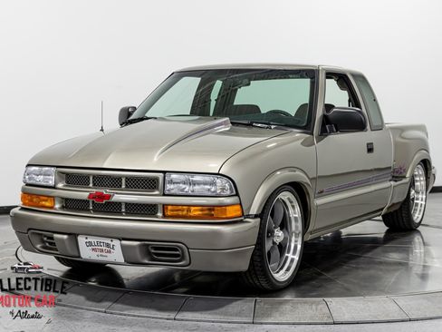 Used 2000 Chevrolet S10 Pickup LS w/ Preferred Equipment Group RWD image 28