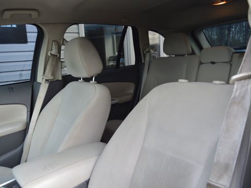 Used 2013 Ford Edge SE image 11