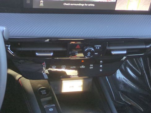 New 2026 Nissan Kicks SR image 19