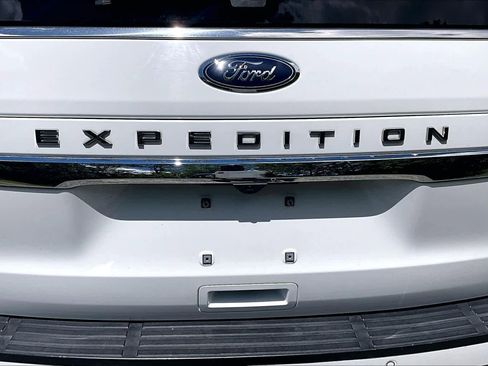 Used 2023 Ford Expedition Max Limited AWD/4WD image 9