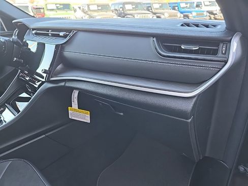 New 2026 Jeep Grand Cherokee Altitude AWD/4WD image 79