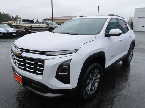 Used 2025 Chevrolet Equinox LT AWD/4WD image 3