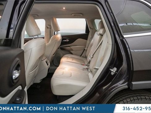 Used 2021 Jeep Cherokee Latitude Lux w/ Comfort/Convenience Group image 27