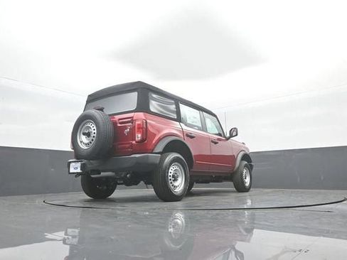 New 2026 Ford Bronco 4-Door AWD/4WD image 33