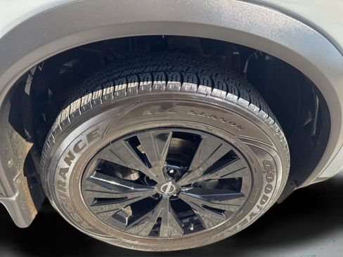 Used 2023 Nissan Rogue SV w/ SV Premium B Package image 26