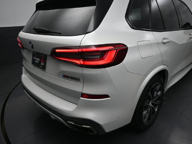 Used 2020 BMW X5 M50i w/ Premium Package AWD/4WD image 24