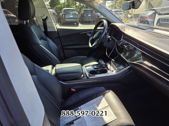 Used 2019 Audi Q8 Prestige AWD/4WD image 12