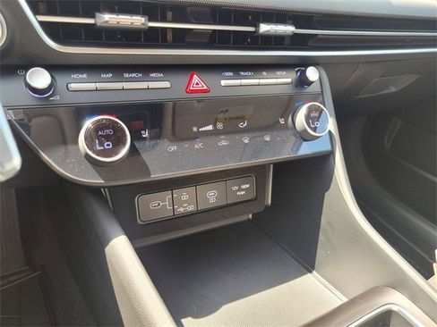 New 2025 Hyundai Sonata SEL image 16