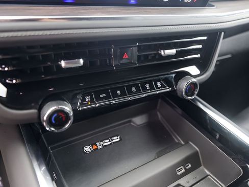 Used 2025 Chevrolet Tahoe LT AWD/4WD image 21