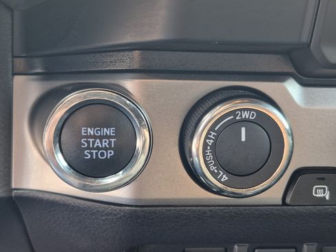 Used 2021 Toyota Tacoma Limited w/ Nightshade Package AWD/4WD image 34