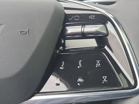 New 2025 Cadillac Optiq Sport 2 w/ LPO, ONYX Package AWD/4WD image 29
