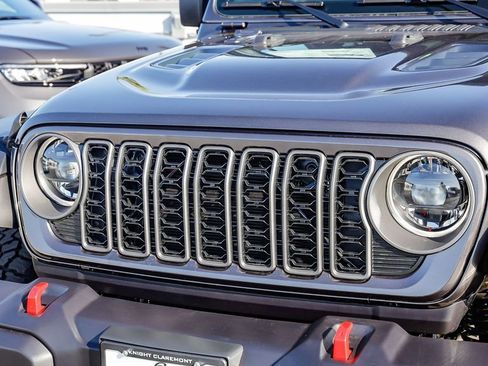 New 2025 Jeep Gladiator Rubicon w/ Safety Group image 6