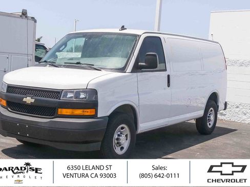 Used 2021 Chevrolet Express 2500 RWD image 1