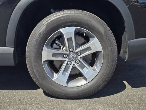 Used 2025 Honda Pilot EX-L image 19
