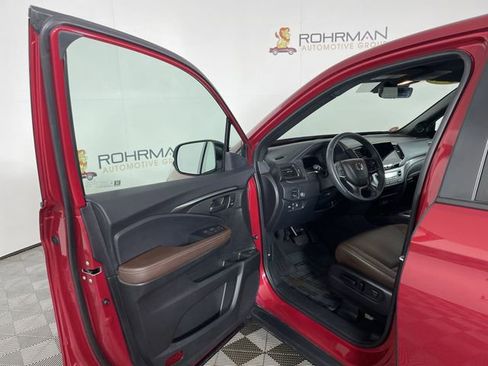 Used 2025 Honda Passport EX-L image 17