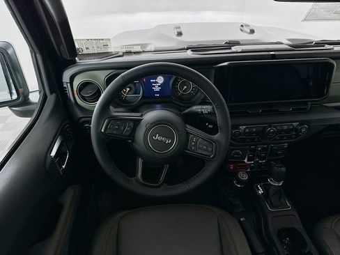 New 2026 Jeep Gladiator Mojave AWD/4WD image 31