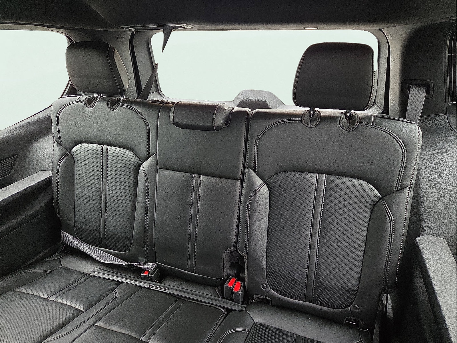 Used 2023 Jeep Wagoneer 4WD image 10