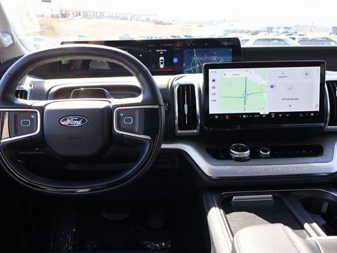 Certified 2025 Ford Expedition Max Platinum image 21