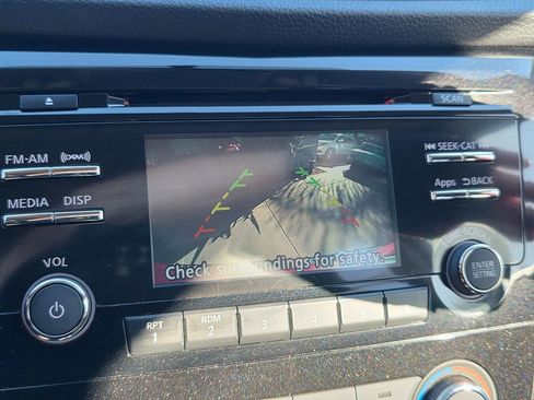 Used 2016 Nissan Rogue S image 36