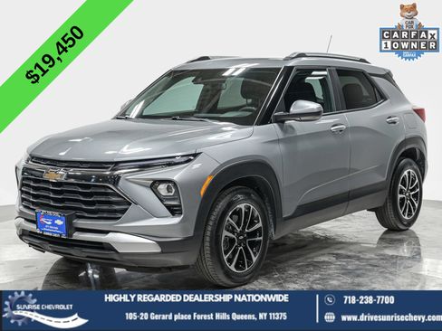 Used 2024 Chevrolet TrailBlazer LT w/ LT Cold Weather Package FWD image 1