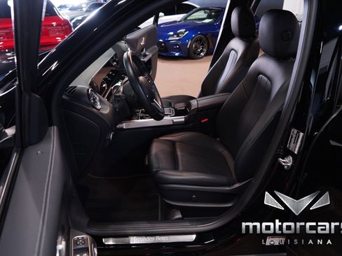 Used 2022 Mercedes-Benz GLB 250 w/ Premium Package image 26