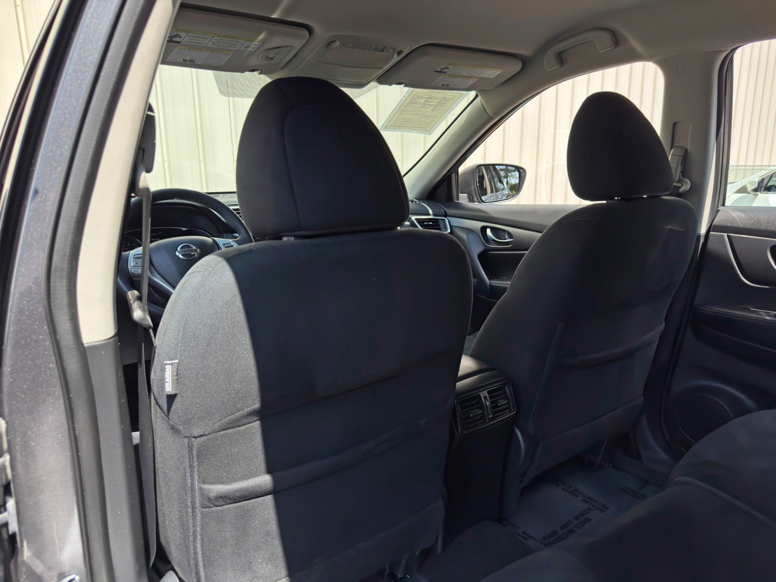 Used 2015 Nissan Rogue S AWD/4WD image 29