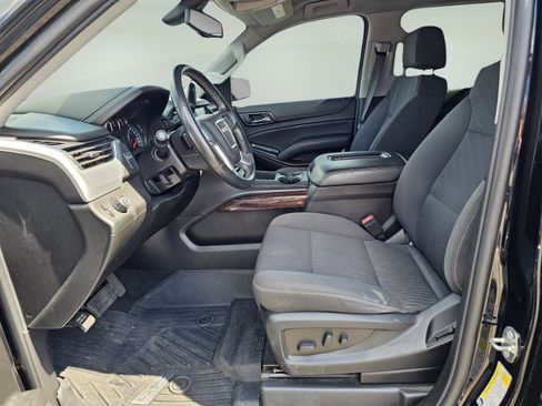 Used 2018 GMC Yukon SLE image 16