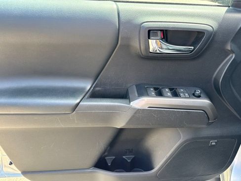 Used 2023 Toyota Tacoma Limited AWD/4WD image 11