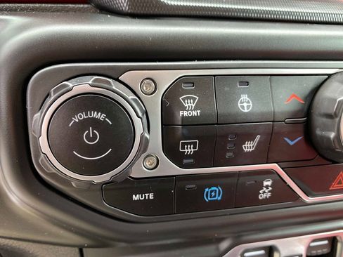Used 2023 Jeep Wrangler Unlimited Rubicon 4xe AWD/4WD image 23
