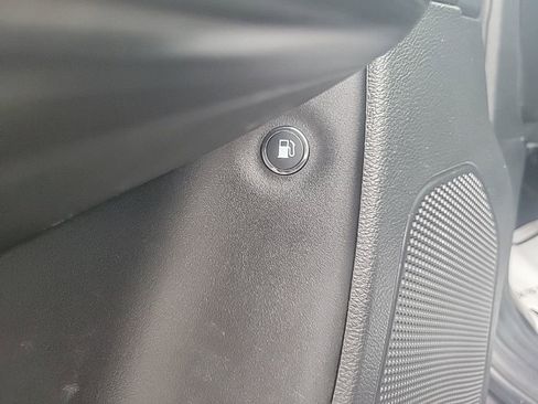 Used 2015 Jeep Cherokee Trailhawk w/ Leather Interior Group image 21