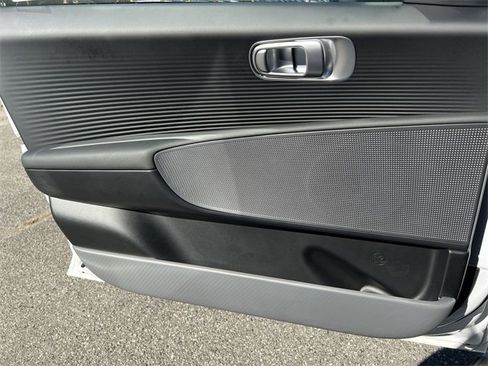 New 2025 Hyundai Ioniq 6 SE image 18