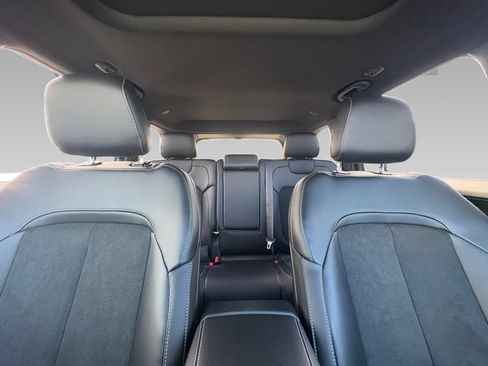 New 2026 Jeep Grand Cherokee Altitude RWD image 2