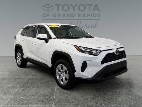Certified 2025 Toyota RAV4 LE AWD/4WD image 1