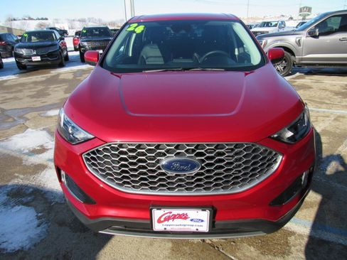 Used 2024 Ford Edge SEL w/ Convenience Package AWD/4WD image 3