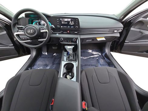 Used 2026 Hyundai Elantra Hybrid FWD image 35