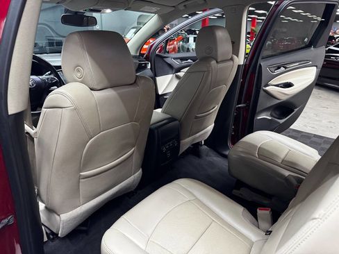 Used 2021 Buick Enclave Essence image 43