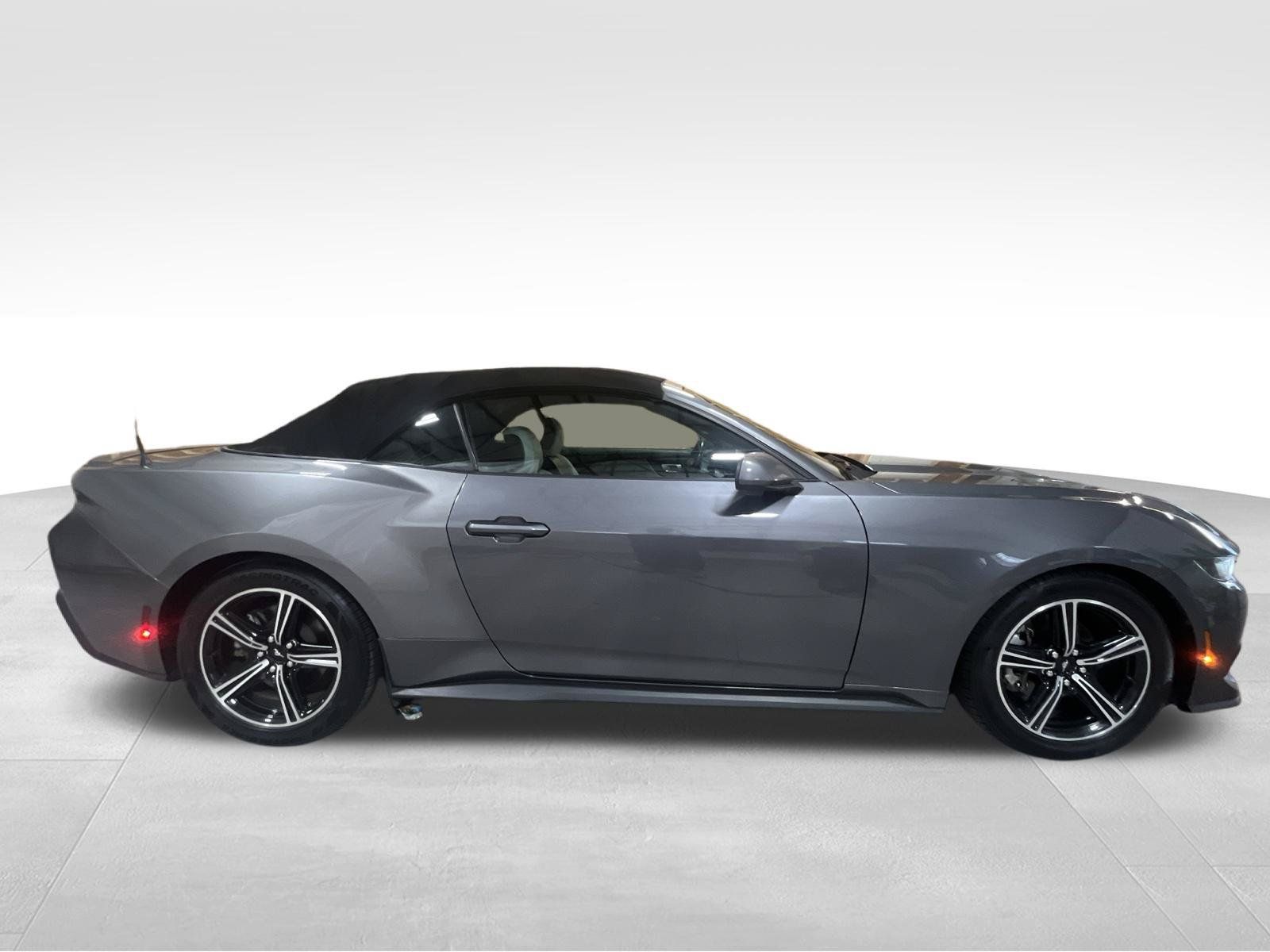 Used 2024 Ford Mustang Premium RWD image 4