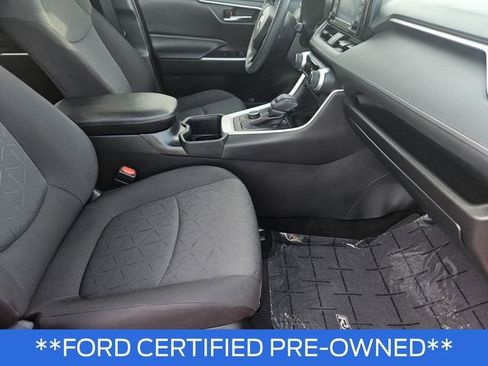 Used 2022 Toyota RAV4 XLE image 13