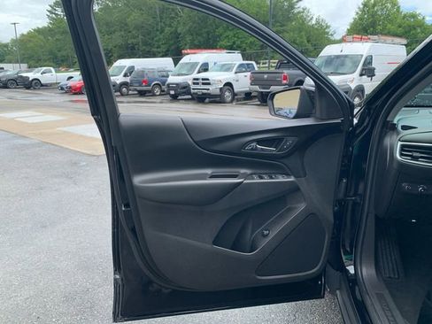 Used 2022 Chevrolet Equinox LT image 23