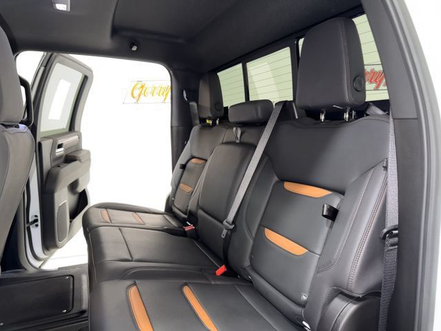 Used 2025 GMC Sierra 2500 AT4 w/ AT4 Premium Plus Package AWD/4WD image 17
