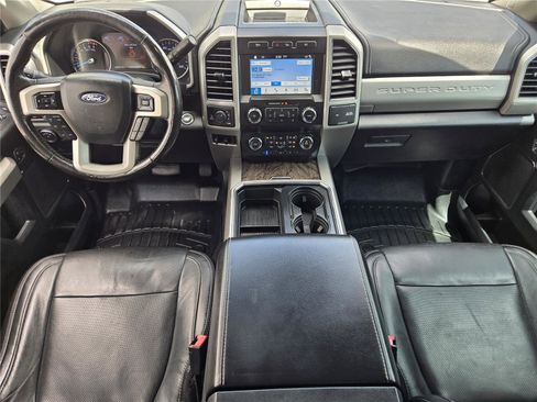 Used 2019 Ford F250 Lariat w/ Lariat Ultimate Package AWD/4WD image 26