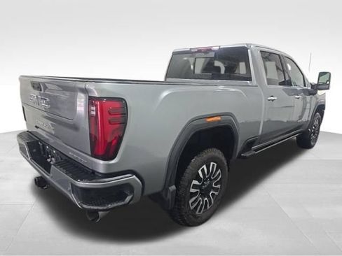 Used 2025 GMC Sierra 2500 Denali Ultimate AWD/4WD image 4