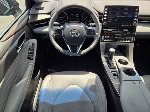 Used 2019 Toyota Avalon Limited w/ Advanced Safety Package FWD image 11