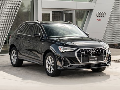 Certified 2023 Audi Q3 2.0T Premium Plus w/ Premium Plus Package AWD/4WD image 2