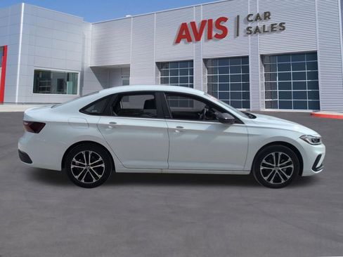 Used 2025 Volkswagen Jetta Sport FWD image 5