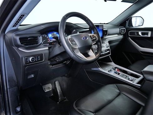 Certified 2023 Ford Explorer XLT w/ Equipment Group 202A image 17